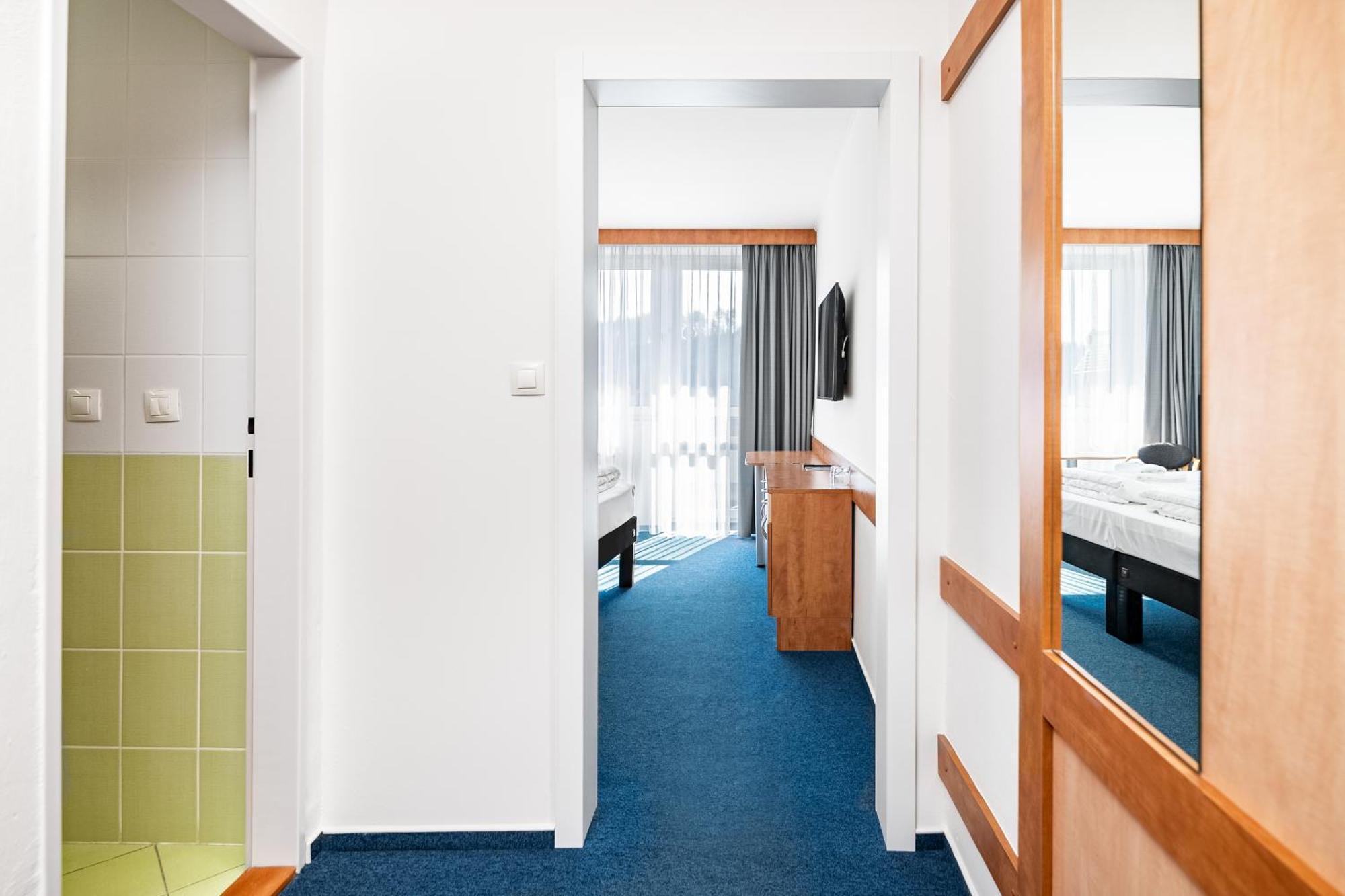 Ibis Styles Relax Roznov Pod Radhostem Hotel Kültér fotó