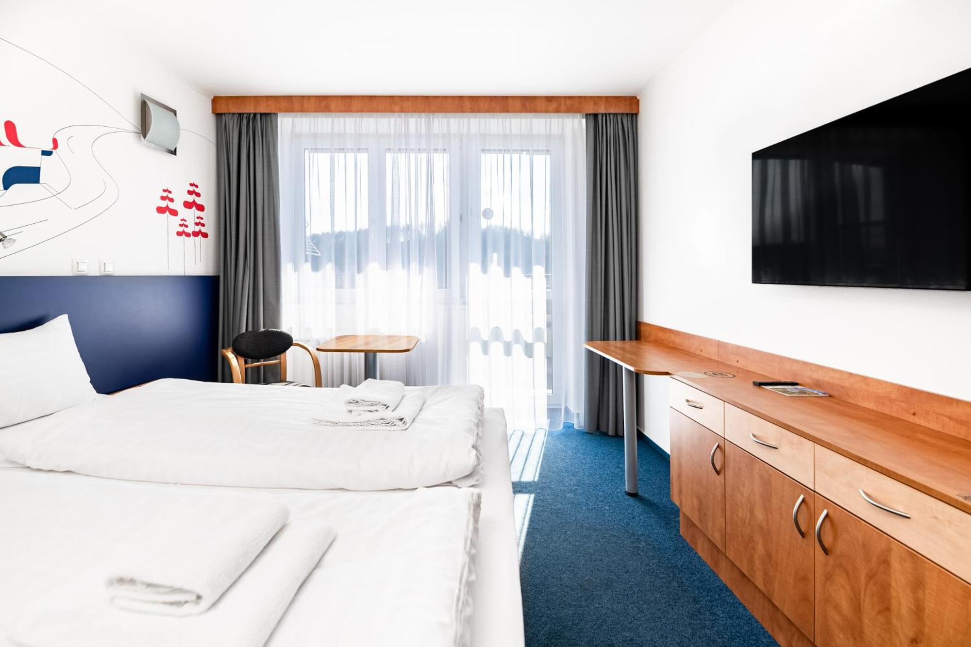 Ibis Styles Relax Roznov Pod Radhostem Hotel Kültér fotó